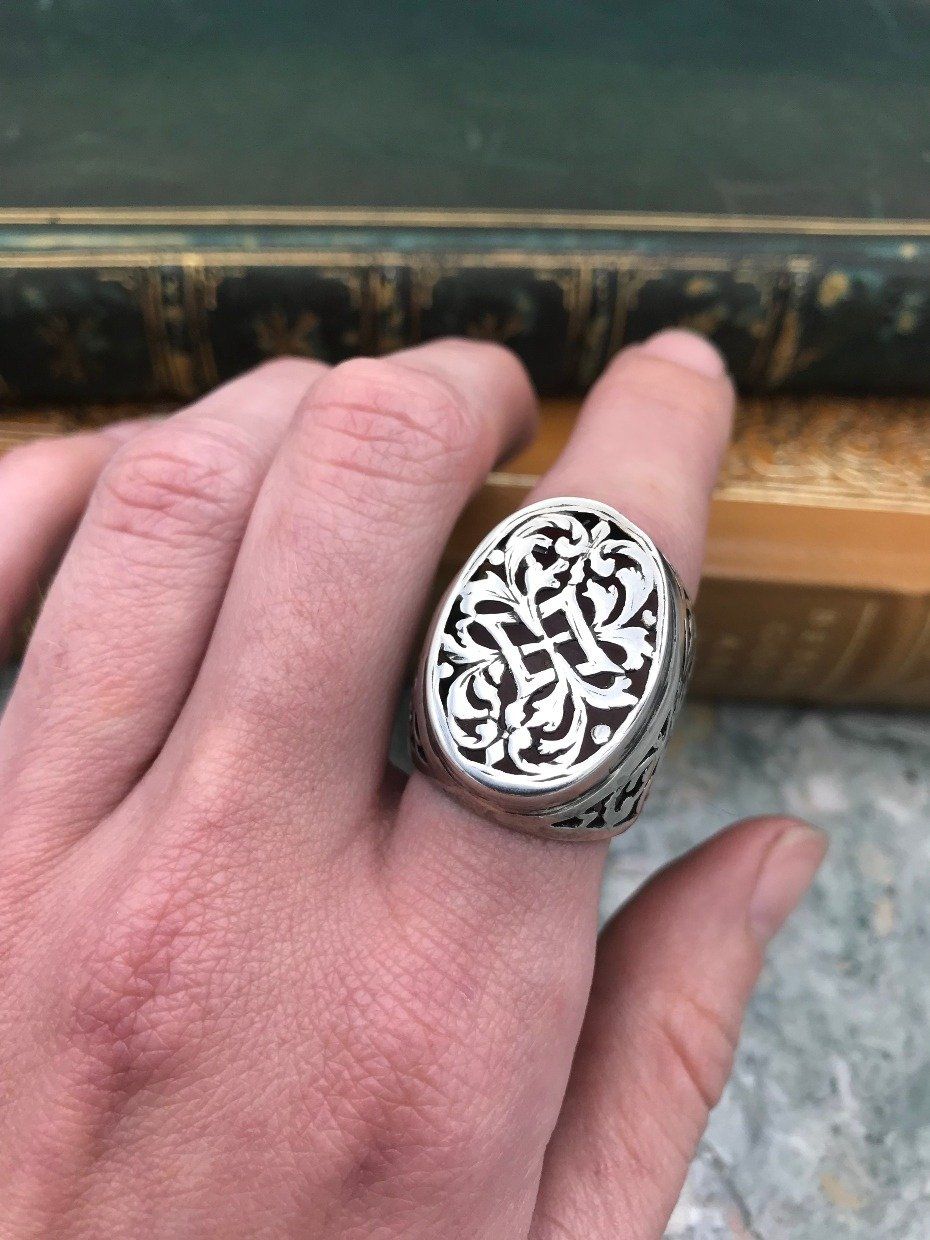 Antique Sterling Silver Large Hollow Carved Acanthus Ring 3