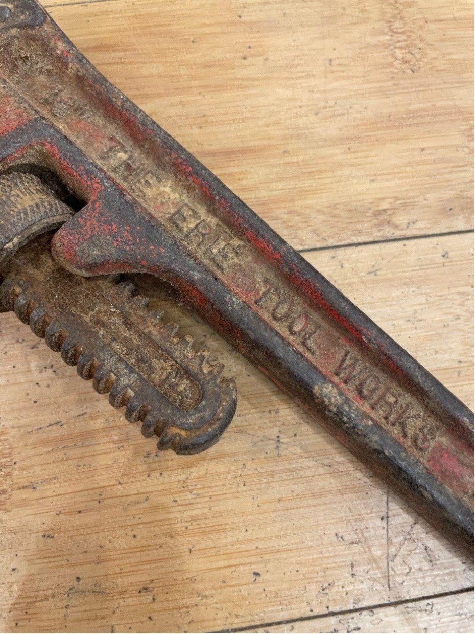 Vintage Erie Tool Works 14 Pipe Wrench 2