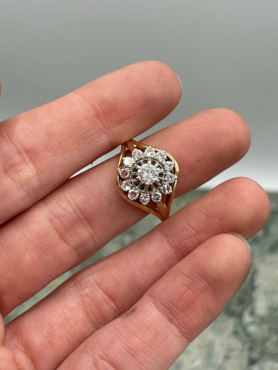 14k Gold .33ct Center Raised Solitaire Diamond Wreathed Ladies Ring 2