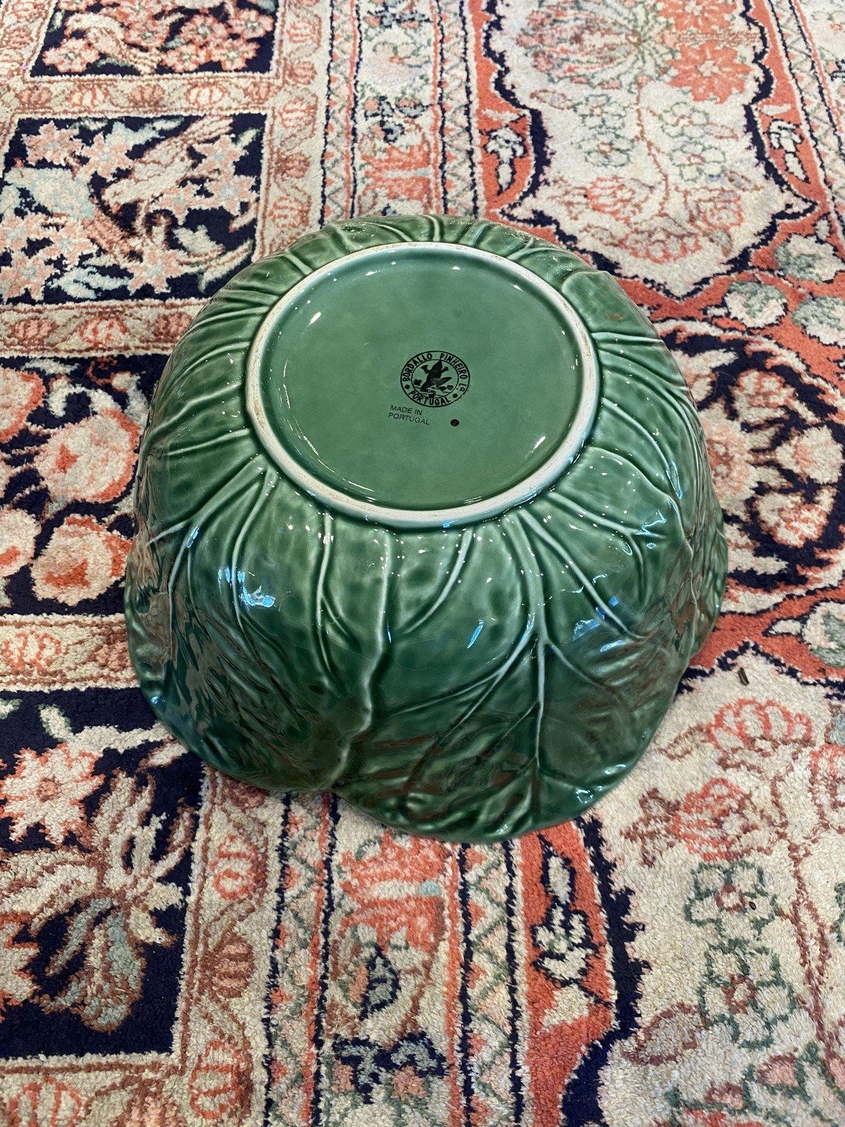 Large Natural Edge Bordallo Pinheiro Ceramic Majolica Fruit/Centerpiece Bowl 13 9