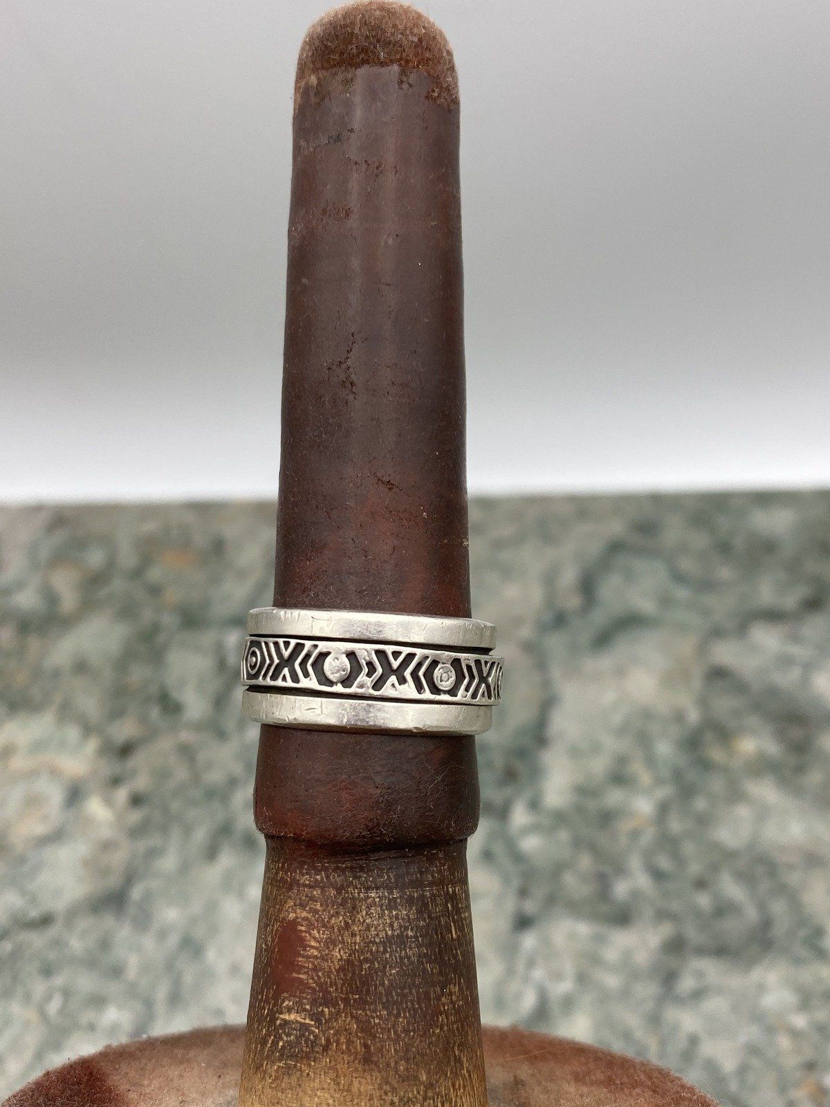 Sterling Silver Men's Spinner Ring Band w Carved Spinner Inset 6