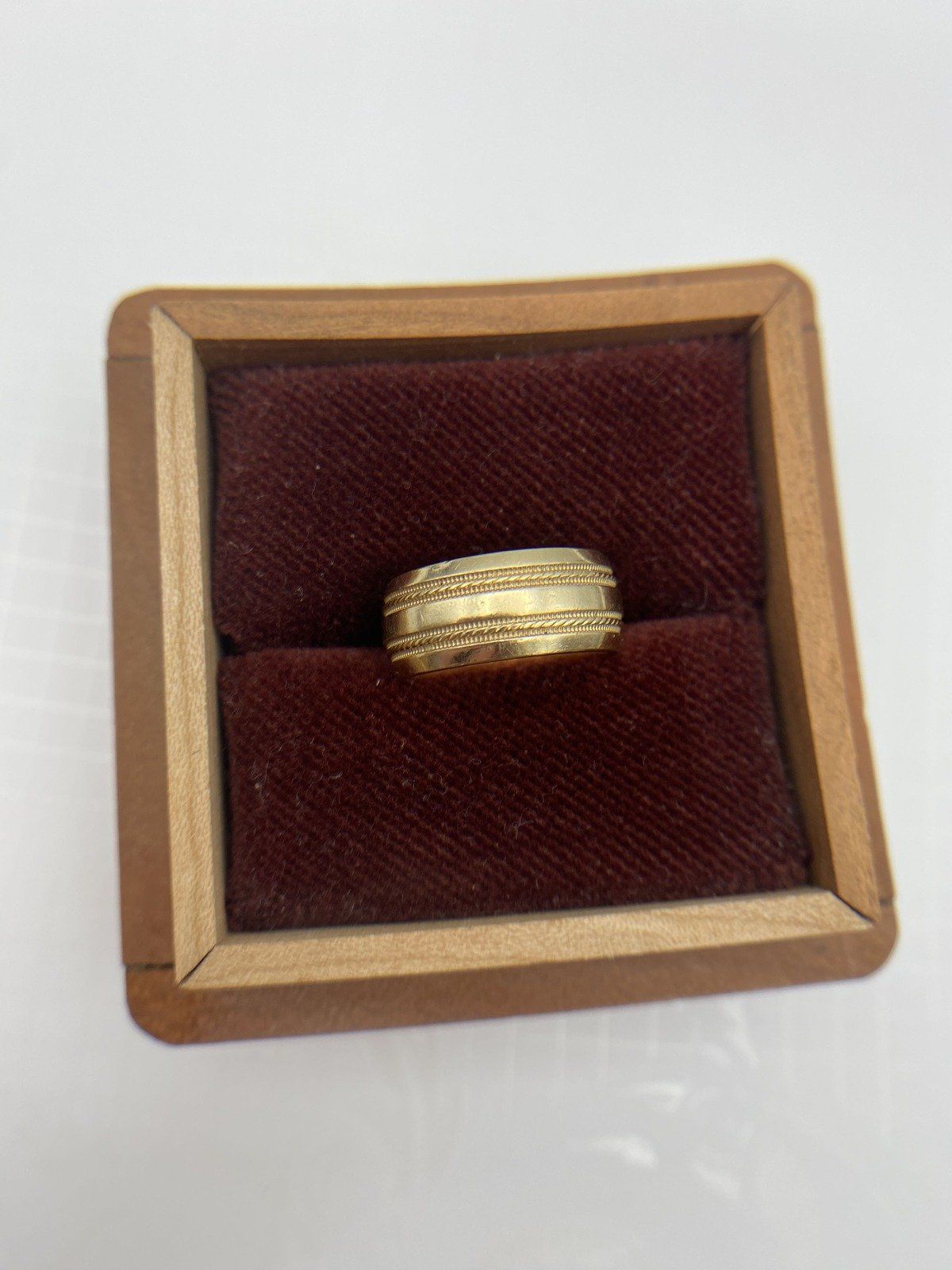 Vintage 14k Gold Hefty 9mm Cigar Ring Band w Fluted + Cable Striping Detail 7