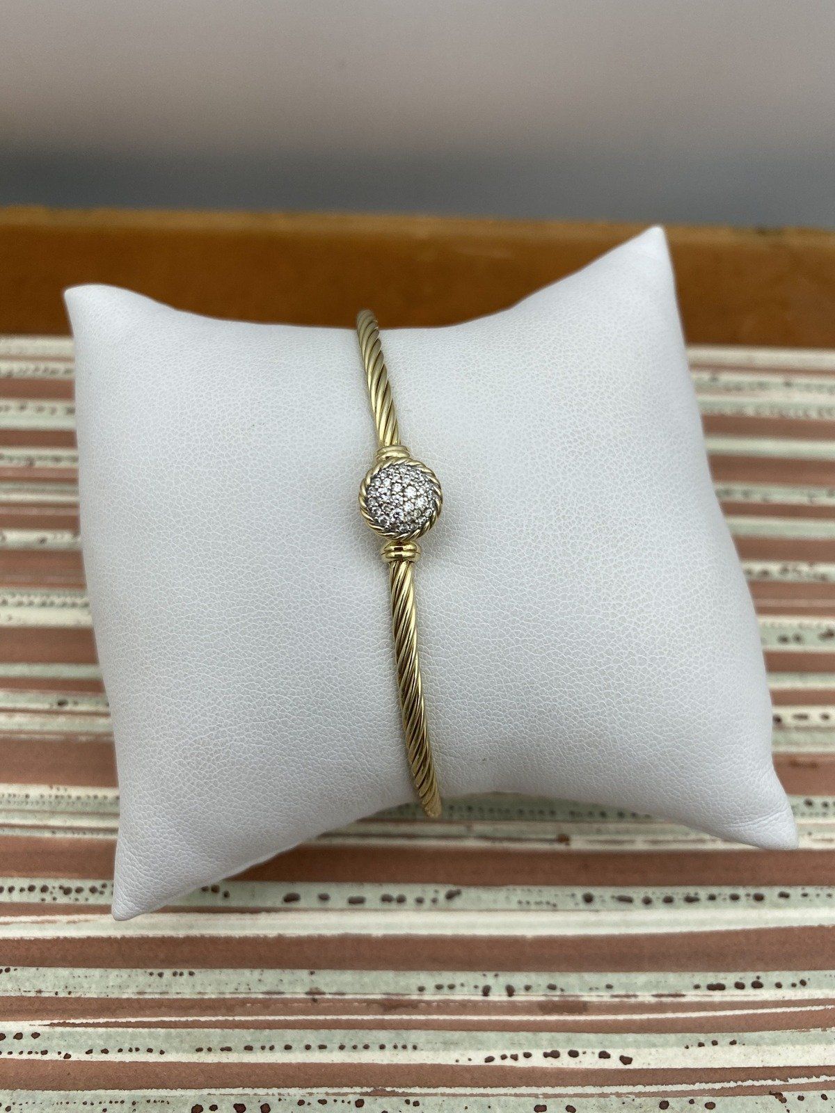 David Yurman 18k Solid Gold 3mm Cable Twist Bangle Bracelet w Pave Diamond Circlet Finial 6.5 7