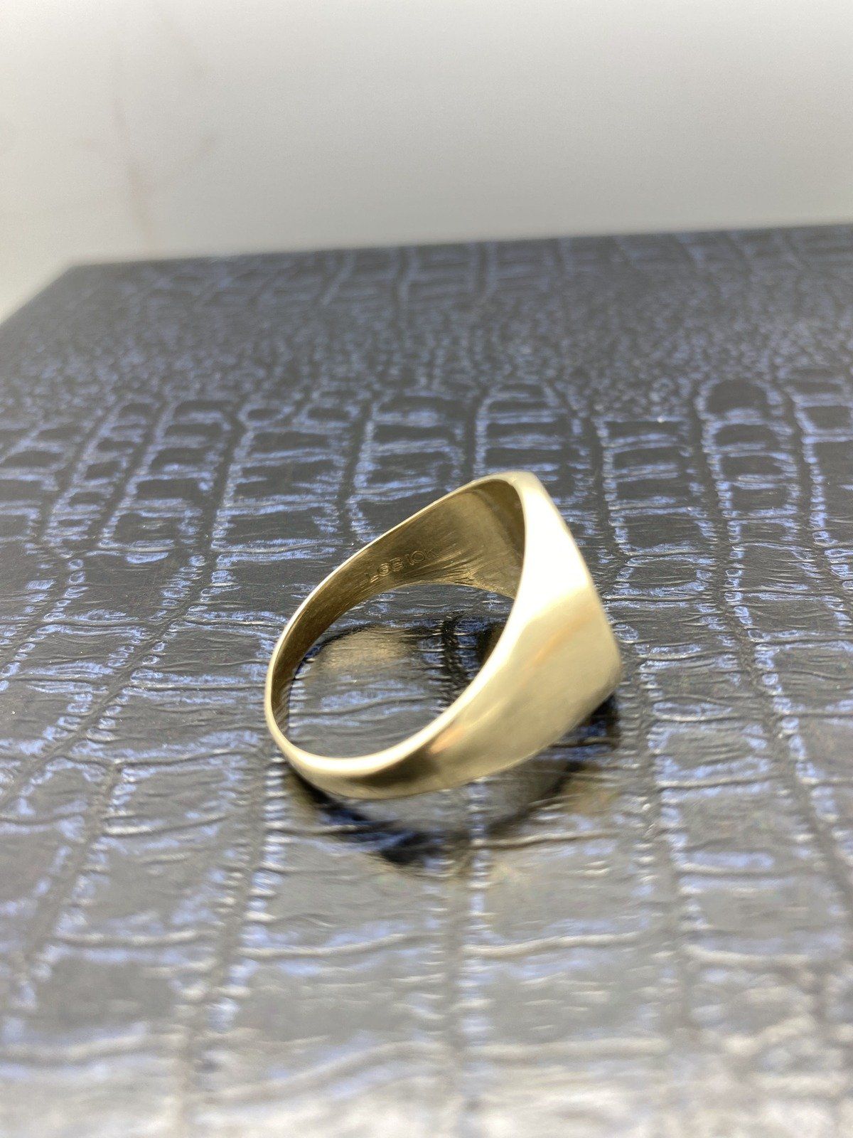 Men's Vintage 10k Gold Signet Ring of Winged Figure + Torch Standing Atop Earth 3
