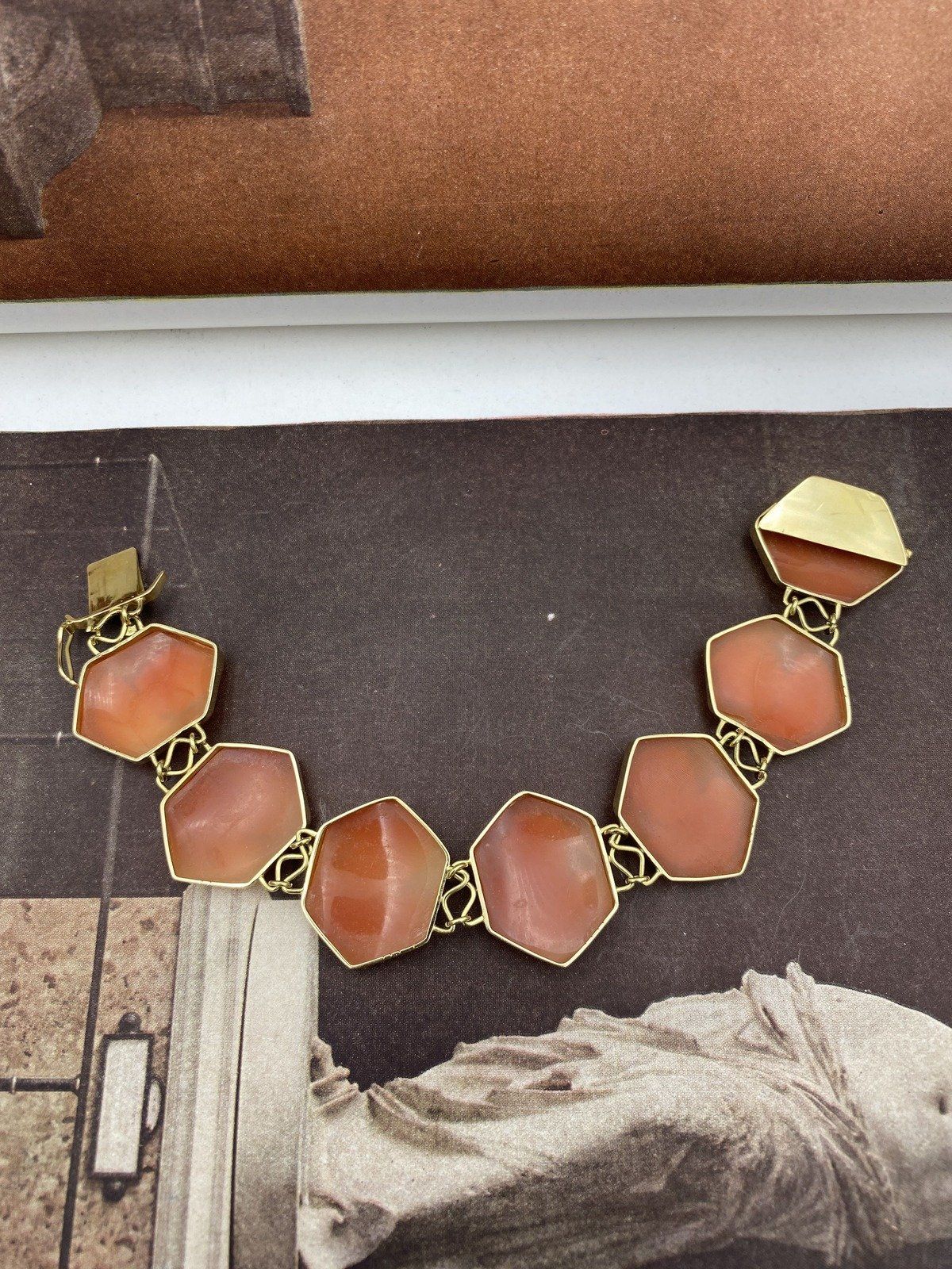 Vintage 18k Gold Large Hexagonal Cameo 7.75 Bracelet 9