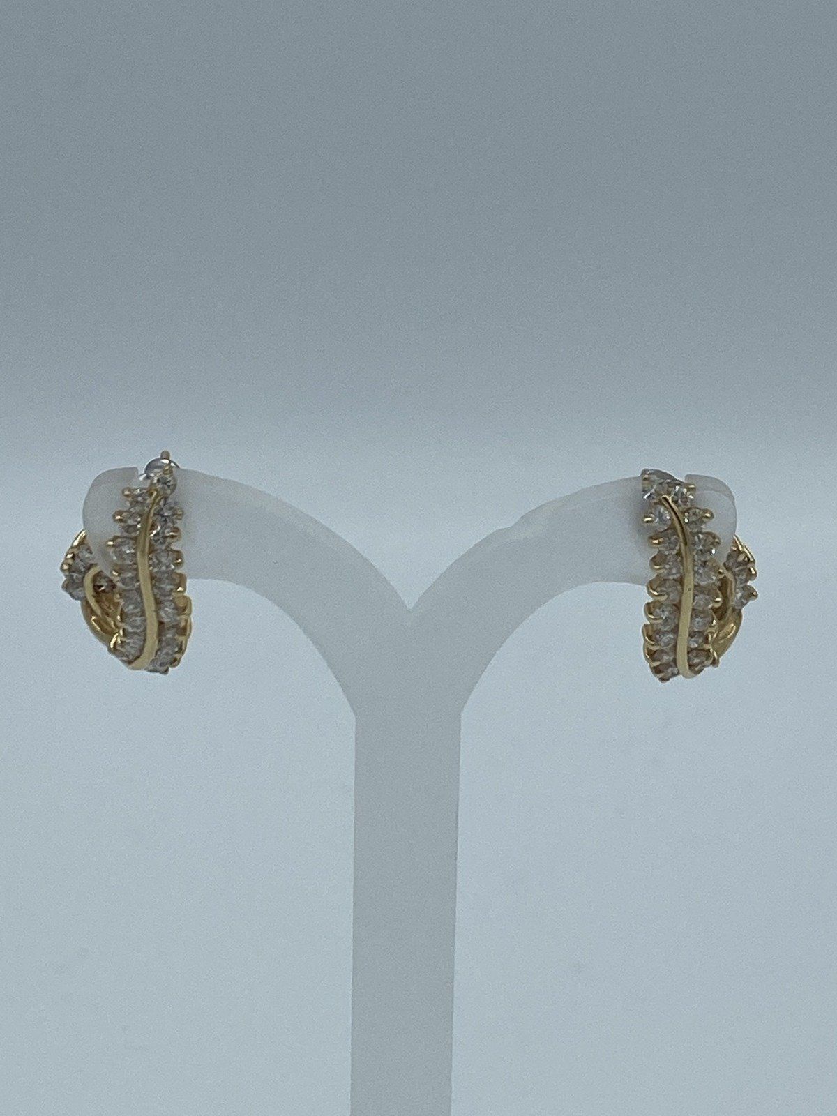 Ladies 26 Diamond J Hook Style Pierced Earrings approx. 1.5 carats