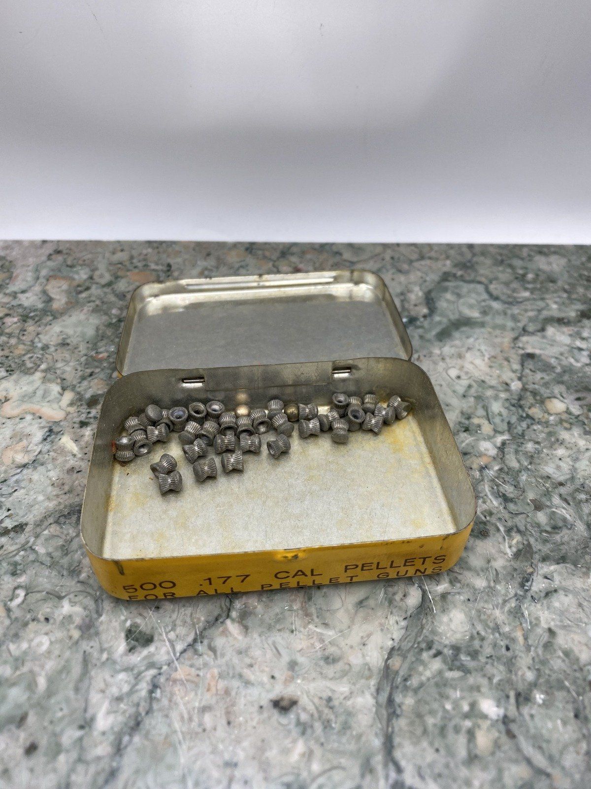 Daisy Bullseye Pellet Tin 2