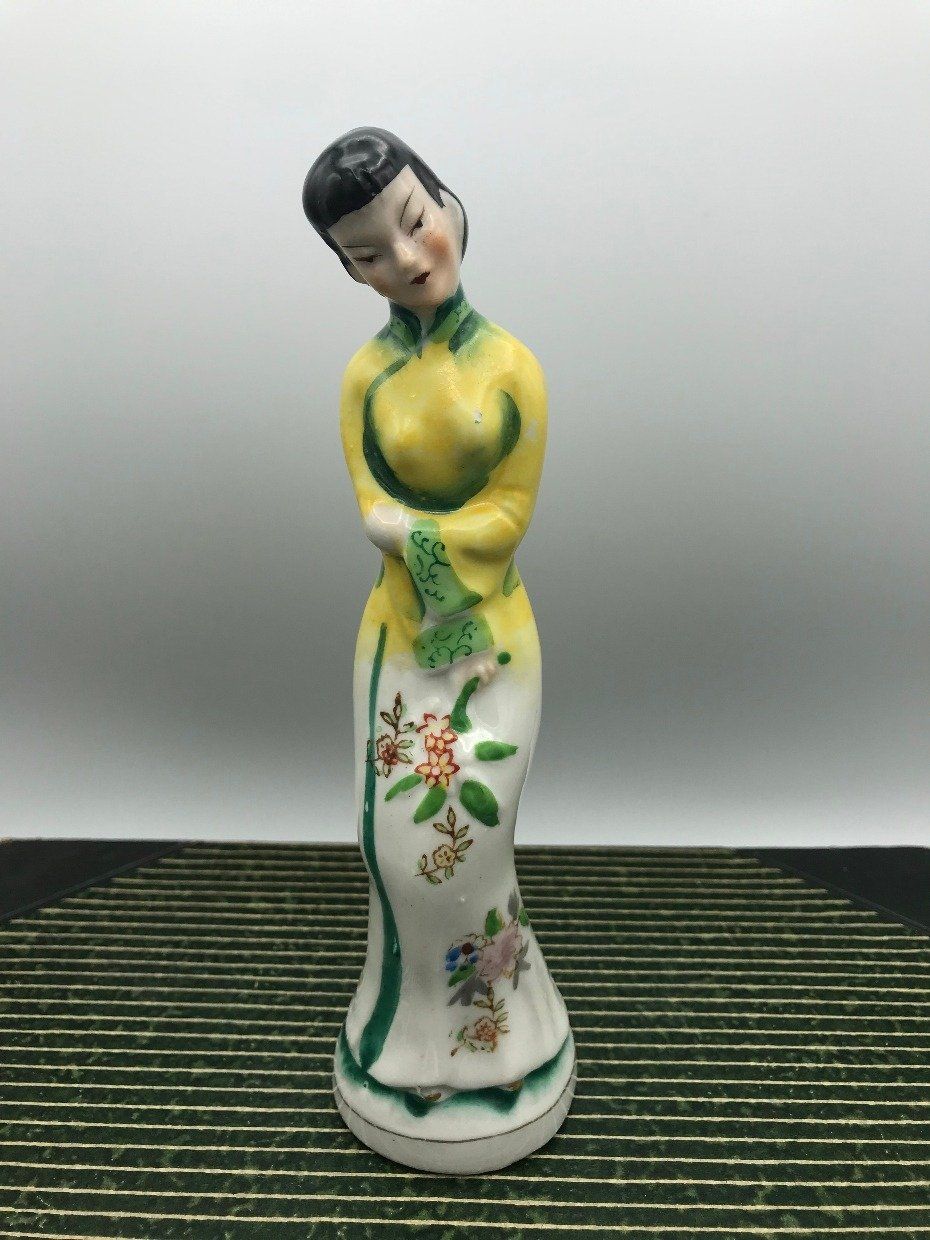 Occupied Japan Porcelain Figurine of Slender Woman in Traditional Dress