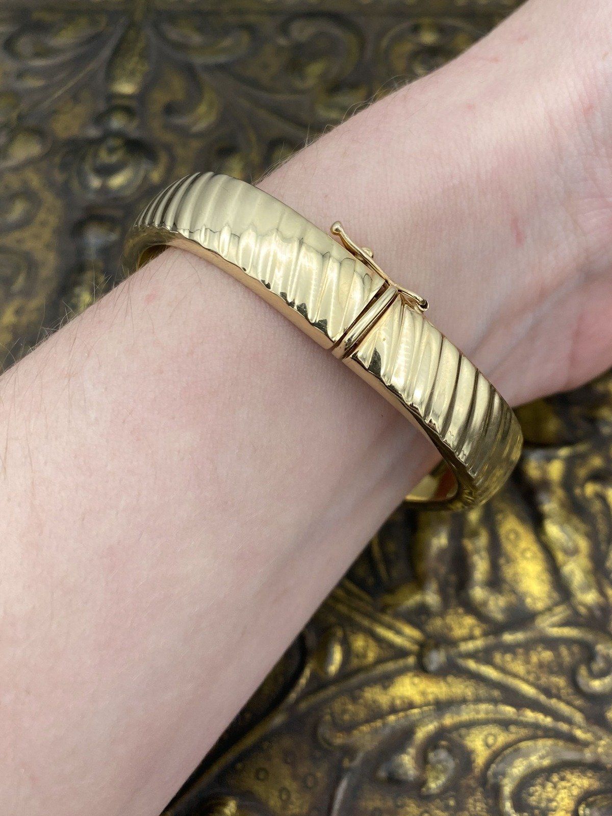 14k Gold Fluted Square Edged Weighty Vintage Bangle Bracelet 7 #3063 9