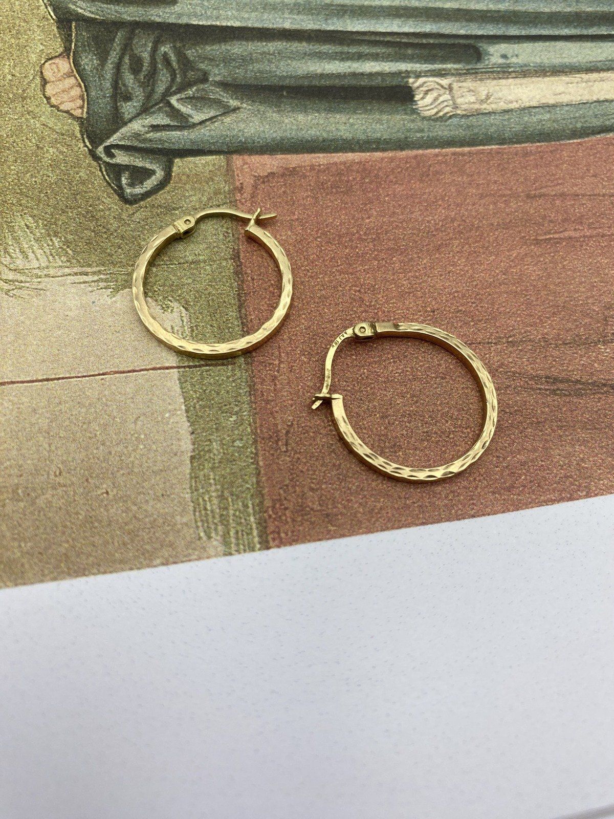 Vintage Everyday Textured 10k Gold Thin Hoop Earrings #2776 3