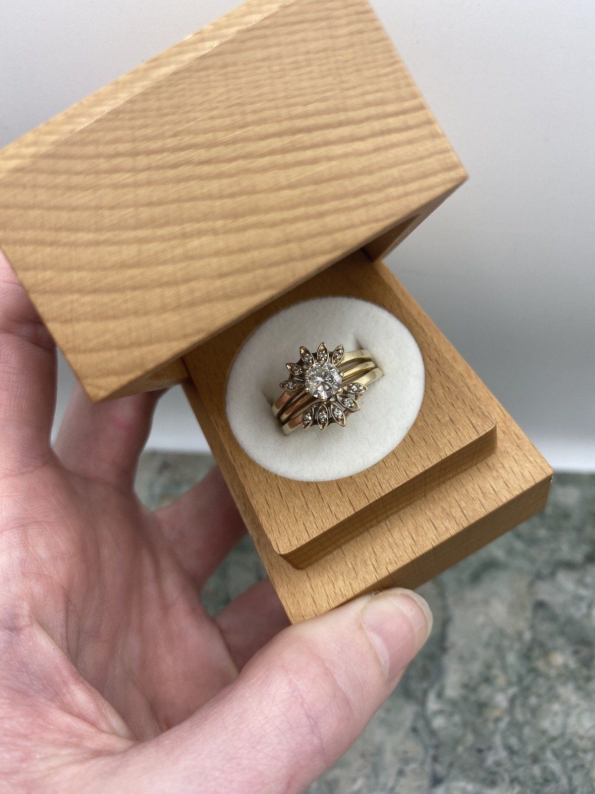Lovely .75ct Solitaire Diamond Ring w Floral Petal Soldered Ring Guard 2