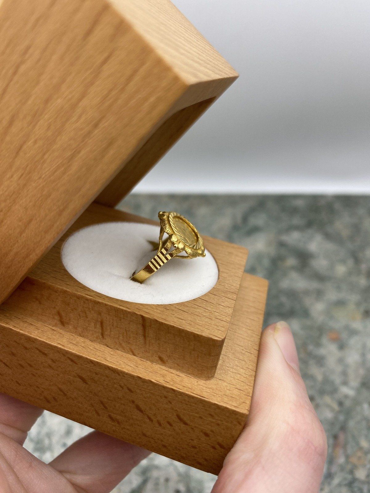 22k Fine Gold Replica US $5 Liberty Head Ornamental Coin Ring 3