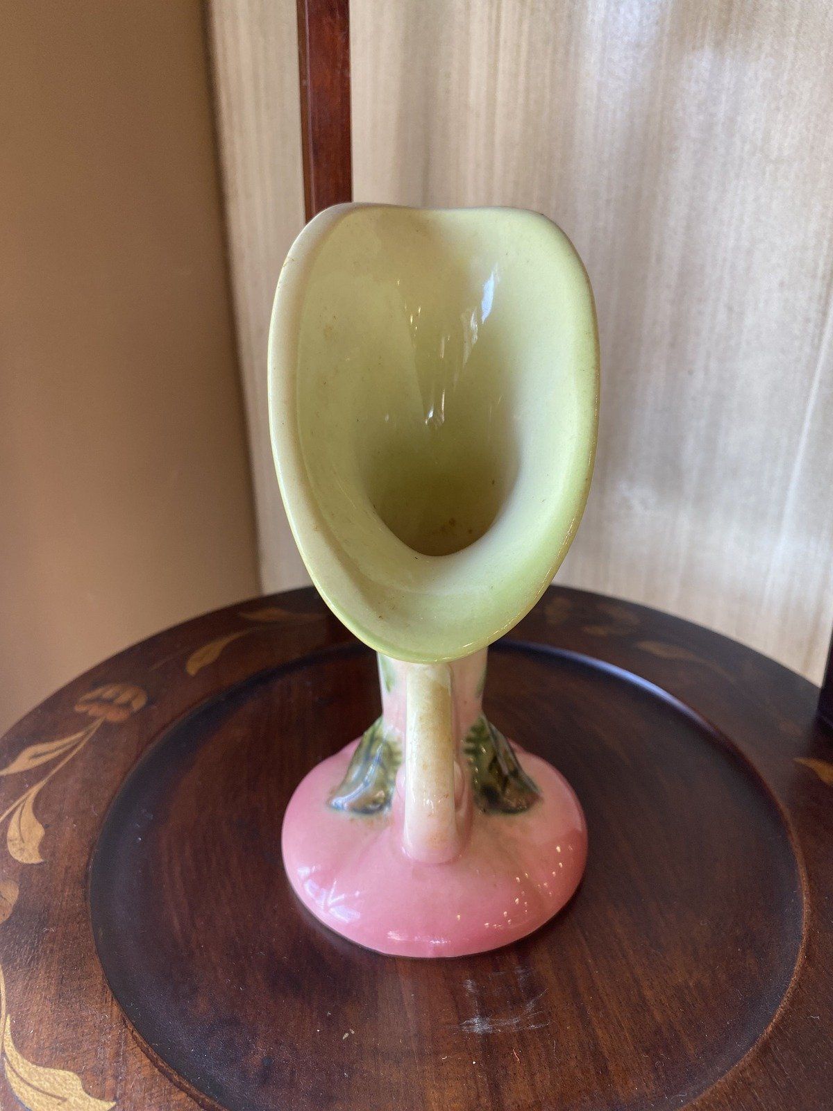 Vintage USA Hull Pottery Cornucopia Vase 5.5 No. W2 4
