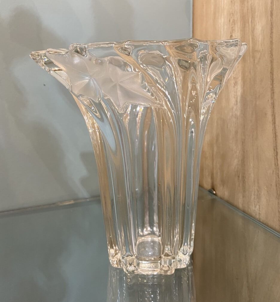 Swirl Pattern Clear Glass Vase