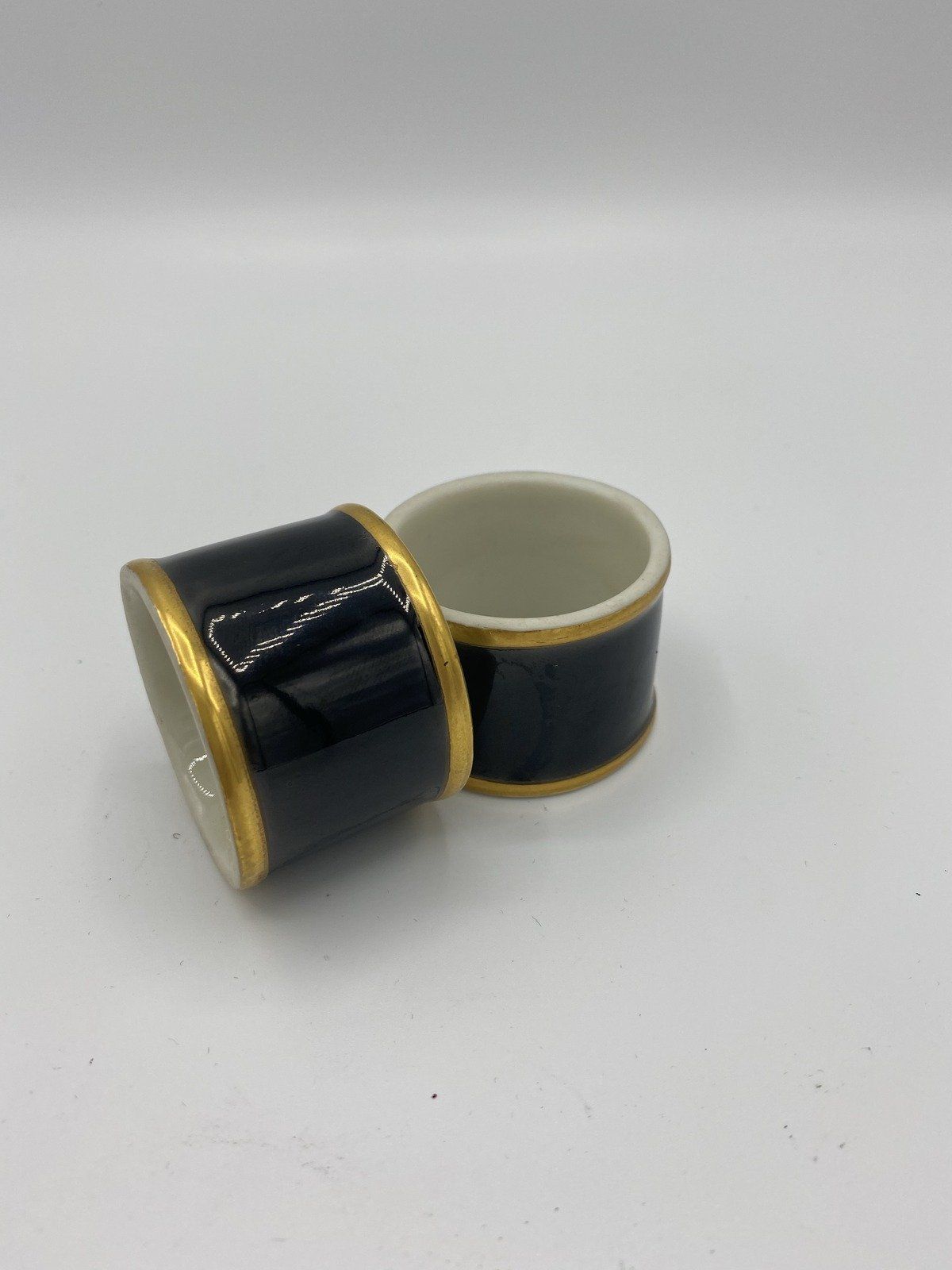 Set of 2 Vintage porcelain Napkin Rings 2