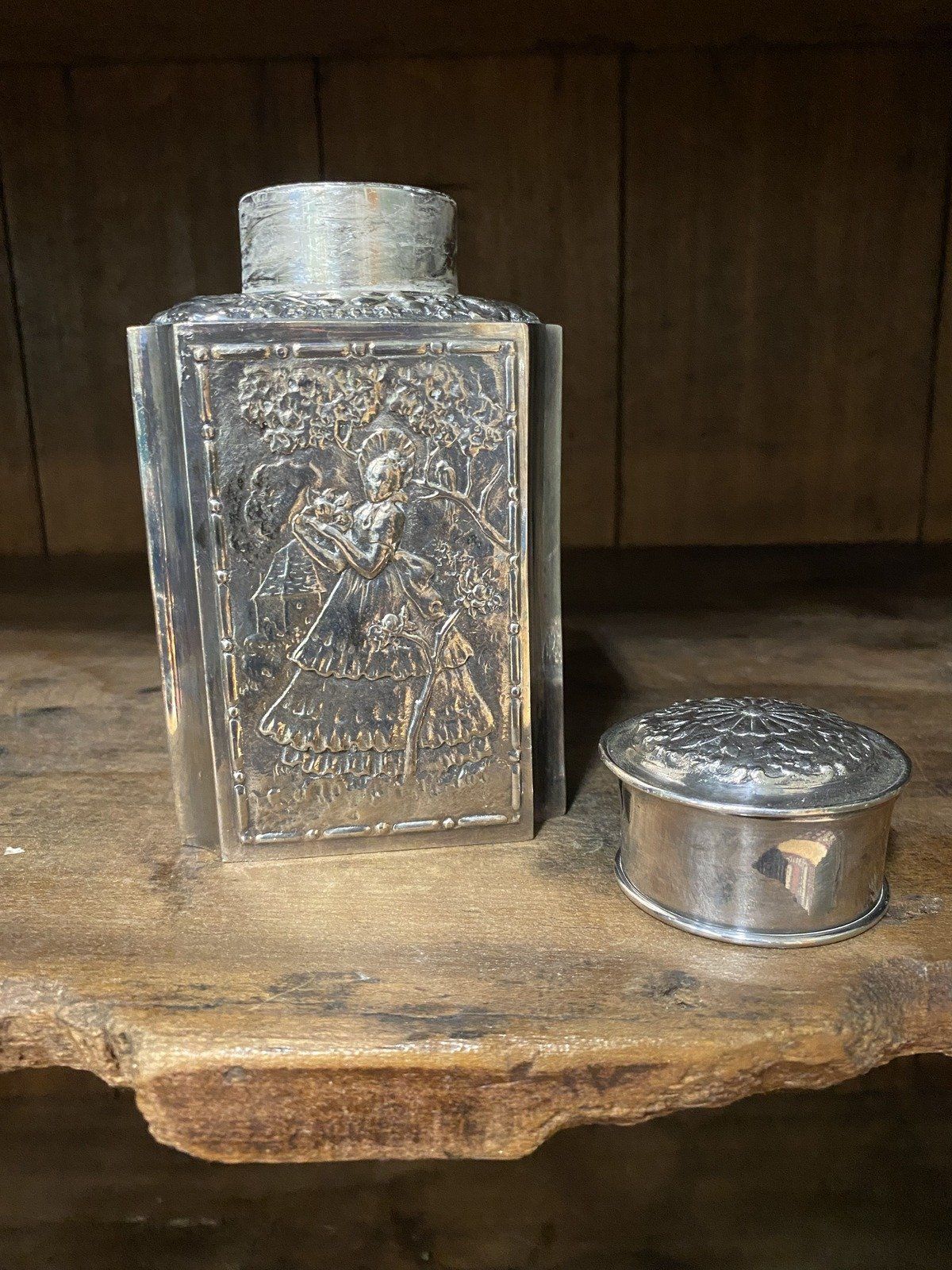 Wallace Silver Plated Pictoral Large Tea/Tobacco Jar Caddy 6