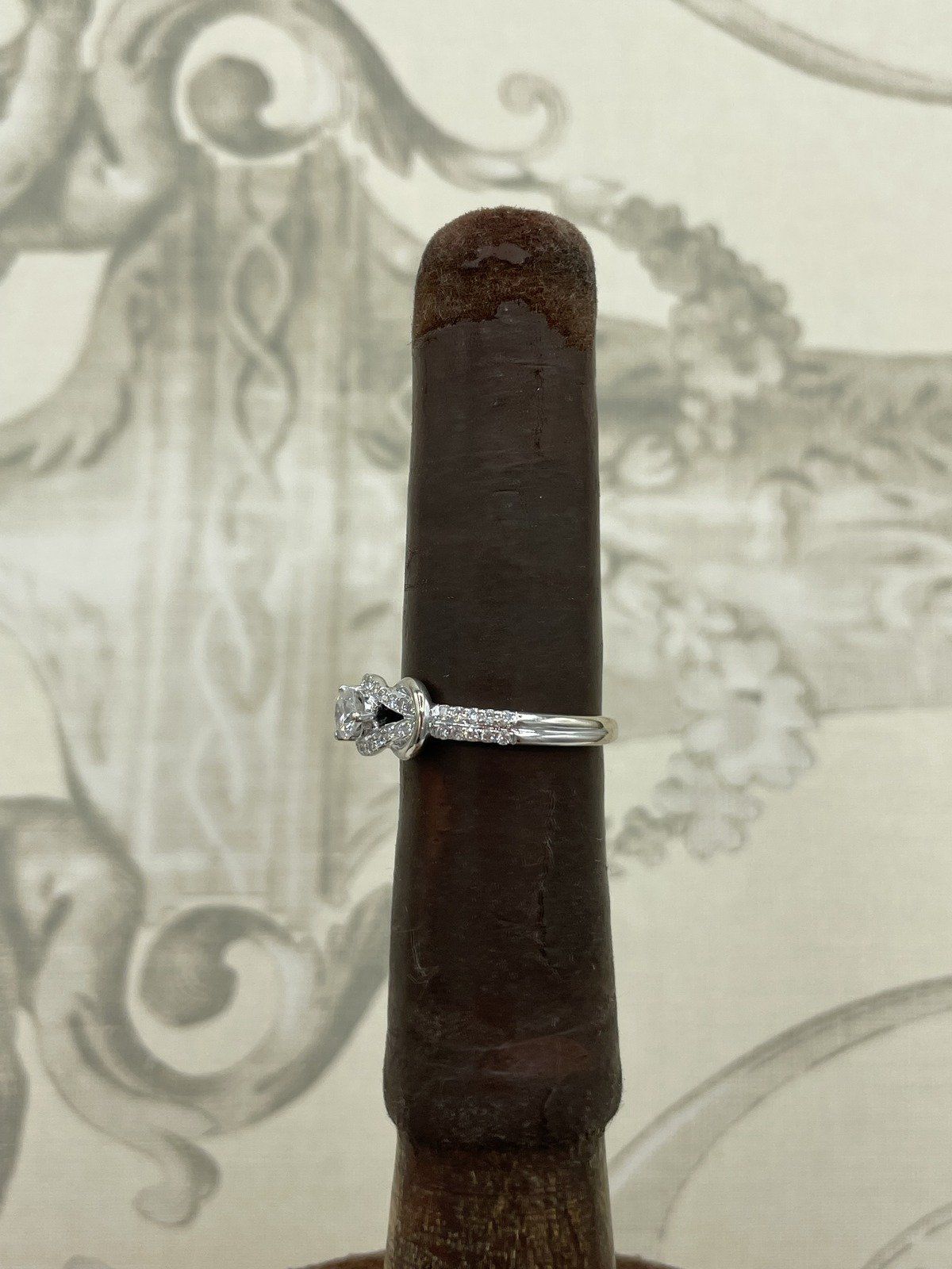 14k White Gold .5ct Center Diamond Infiniti Knot Ring 3