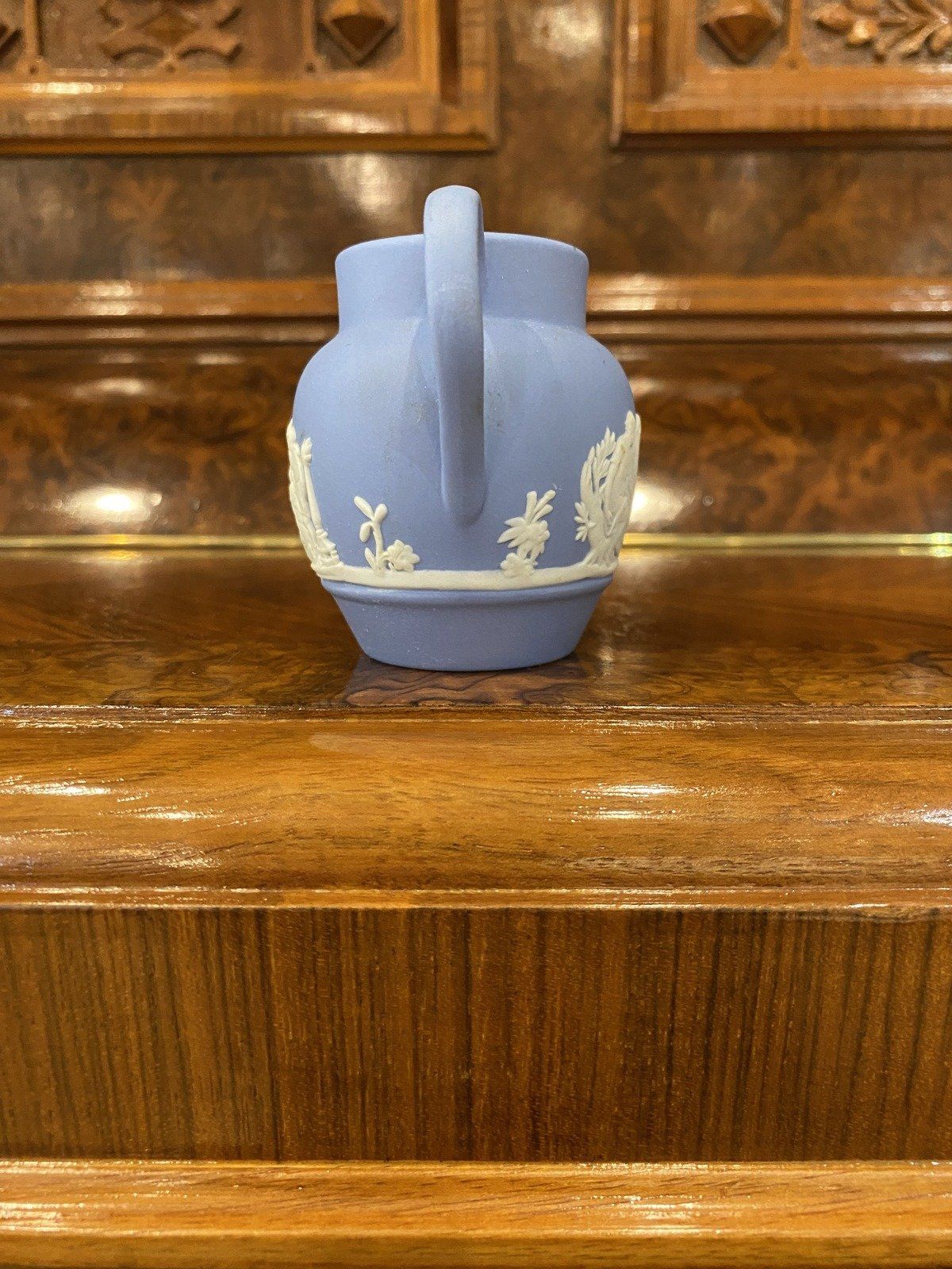 Vintage c.1963 Mini Wedgewood Jasperware Creamer 5