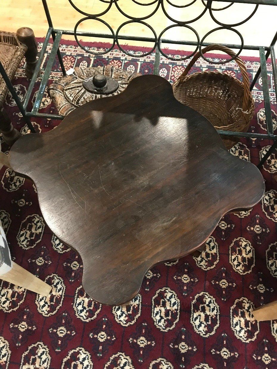 Vintage Empire Style Pedestal Stand 3