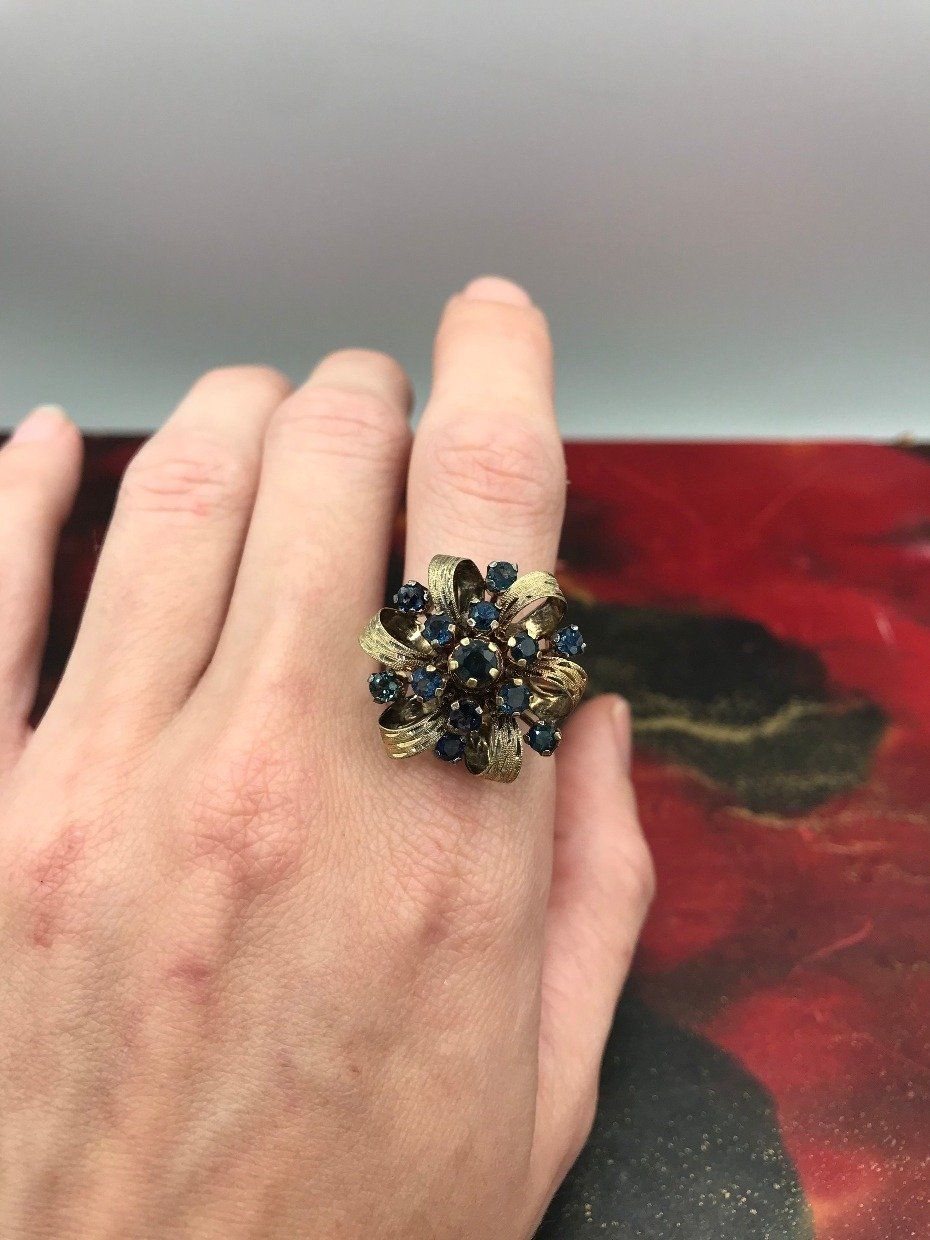 Breathtaking 10k Gold Natural Blue Sapphire Ribbon Flower Ring c.1950s 4