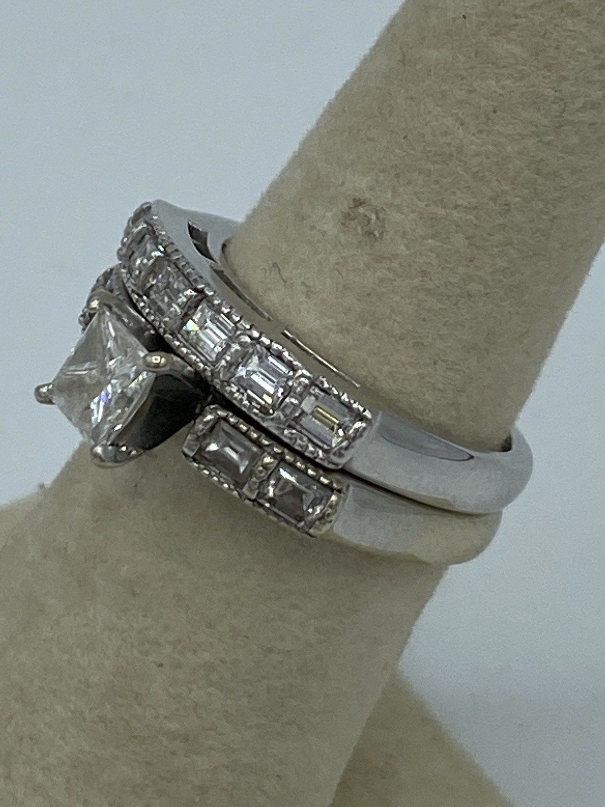 18k White Gold 2.5+ctw Wedding Ring Set