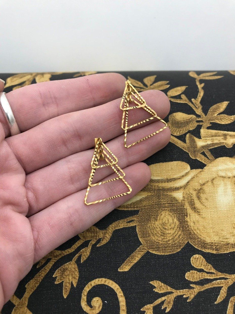 22k Gold Tiered Isosceles Swing Earrings 2