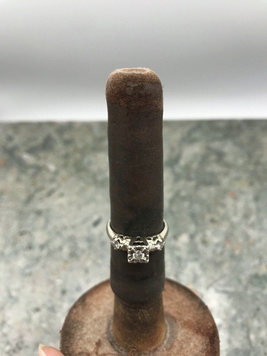 10k Diamond Ring with 3 .14 Carat Diamonds Size 8 2