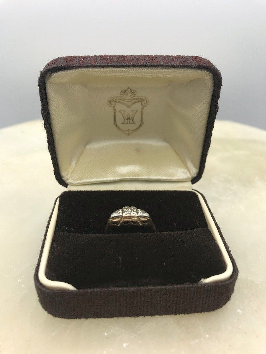 14k Gold c.1930s Art Deco Star Burst Single Diamond Engagement Ring 2