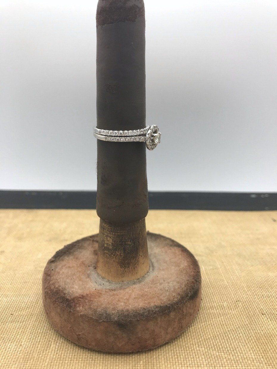 14k White Gold .25ct Center Diamond Crowned Bridal Ring Set 2