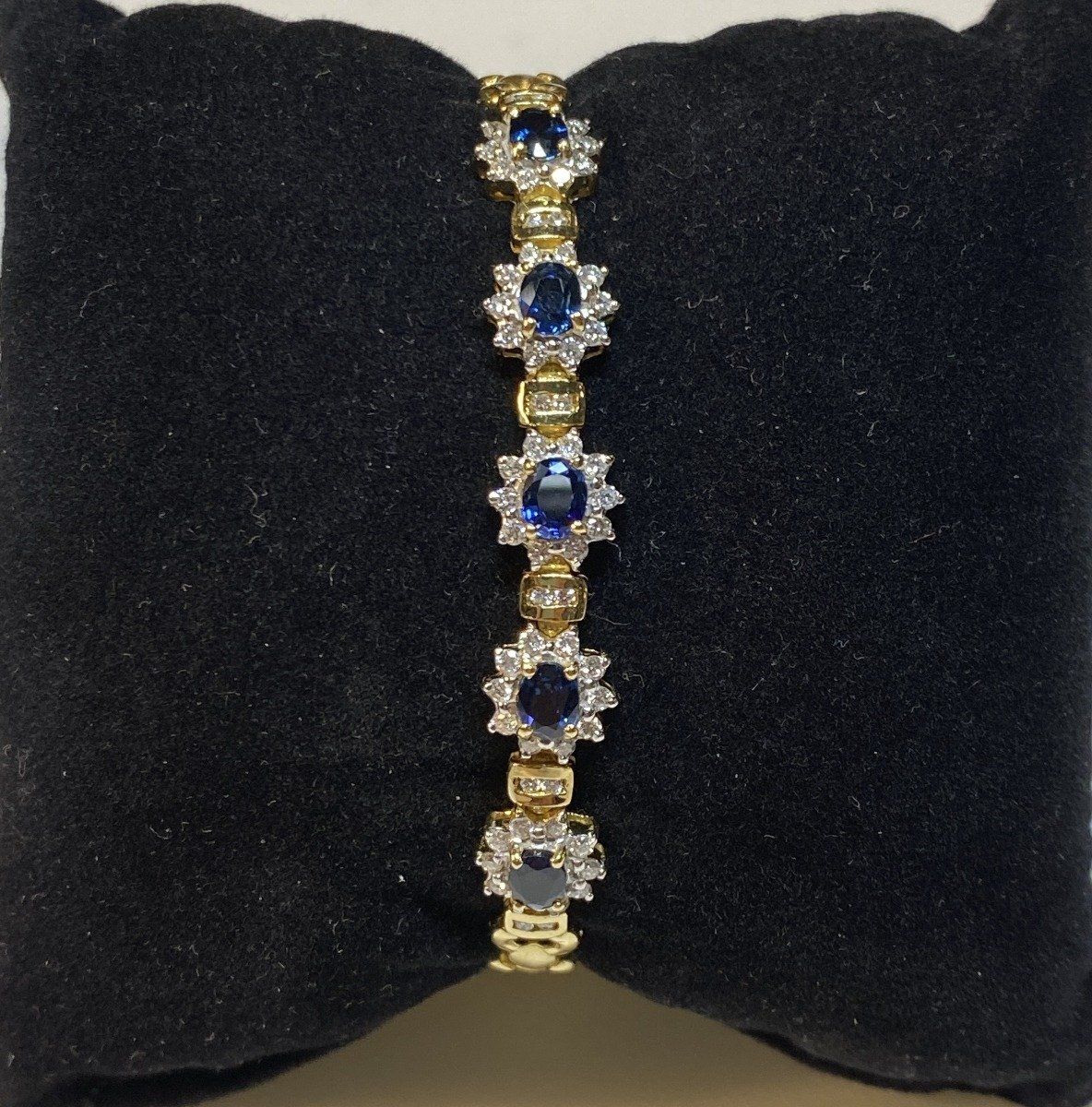 18k Gold Diamond Sapphire Bracelet 2