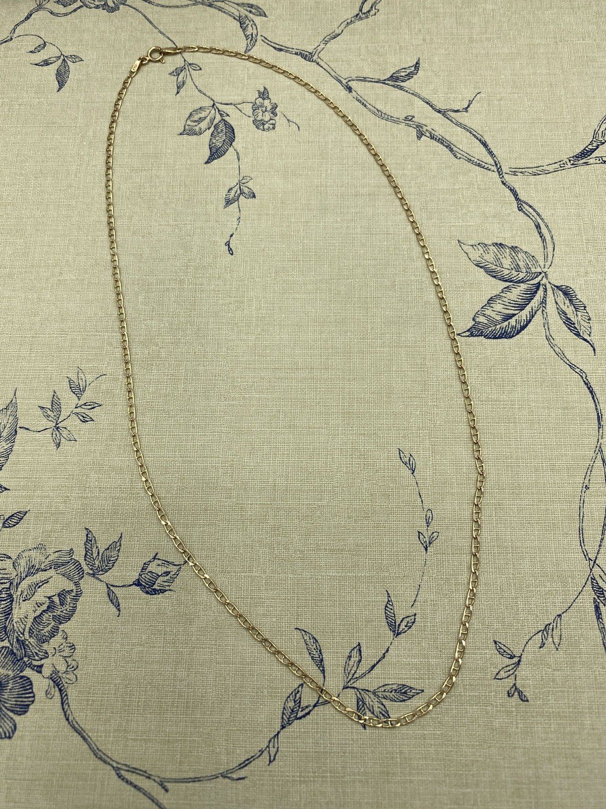 Dainty 14k Gold 18L Gucci/Anchor Link Necklace Chain 2