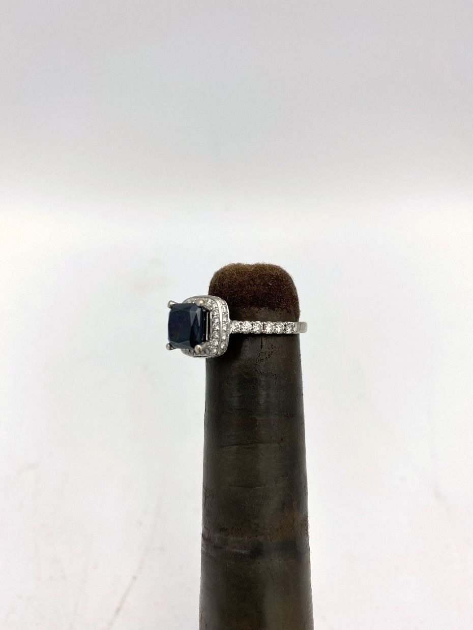 18k White Gold Diamond Black Moissonite Diamond Ring 2