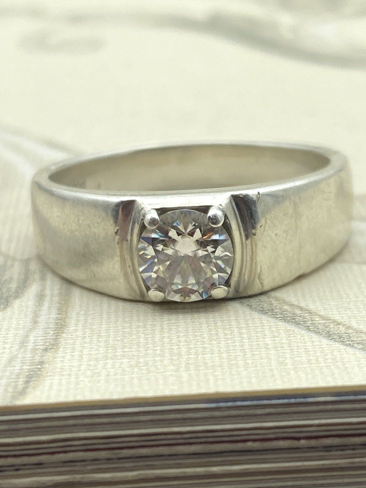 Handsome Sterling Silver Men's 1ct Moissonite Diamond Wedding Ring 9