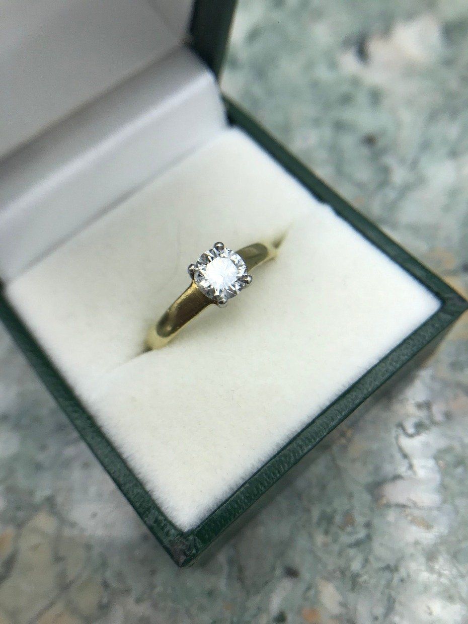18k Gold + Platinum Mounted .83ct Round Cut Diamond Engagement Ring 3